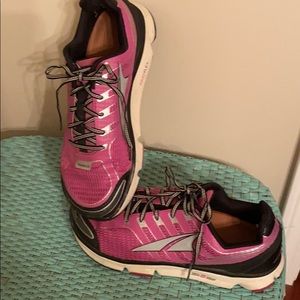Running shoes Altra